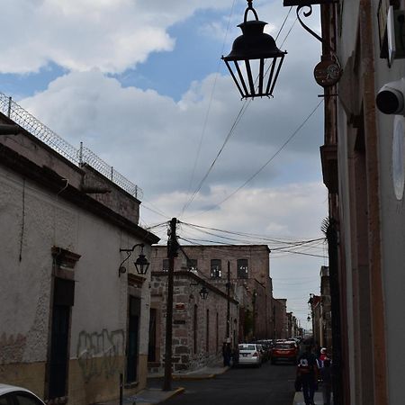 El Suburbio - Serapio Rendon Morelia Exterior foto